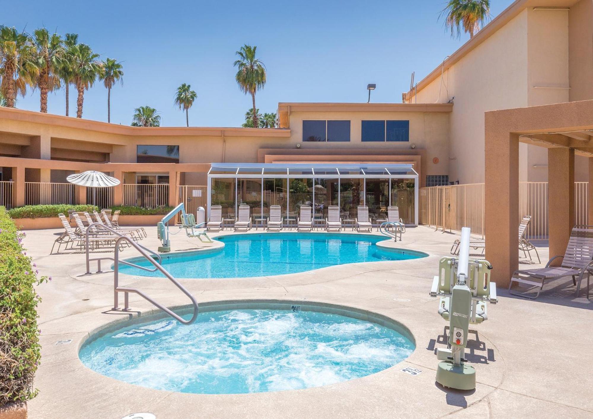 Worldmark Palm Springs - Plaza Resort And Spa Exterior photo